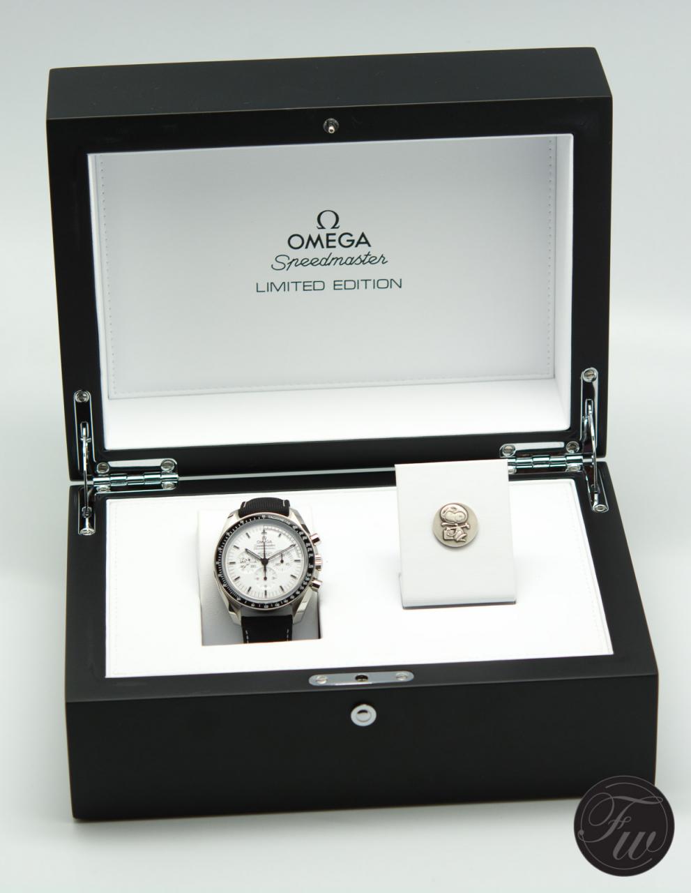 Omega Speedmaster Apollo 13 Silver Snoopy Award